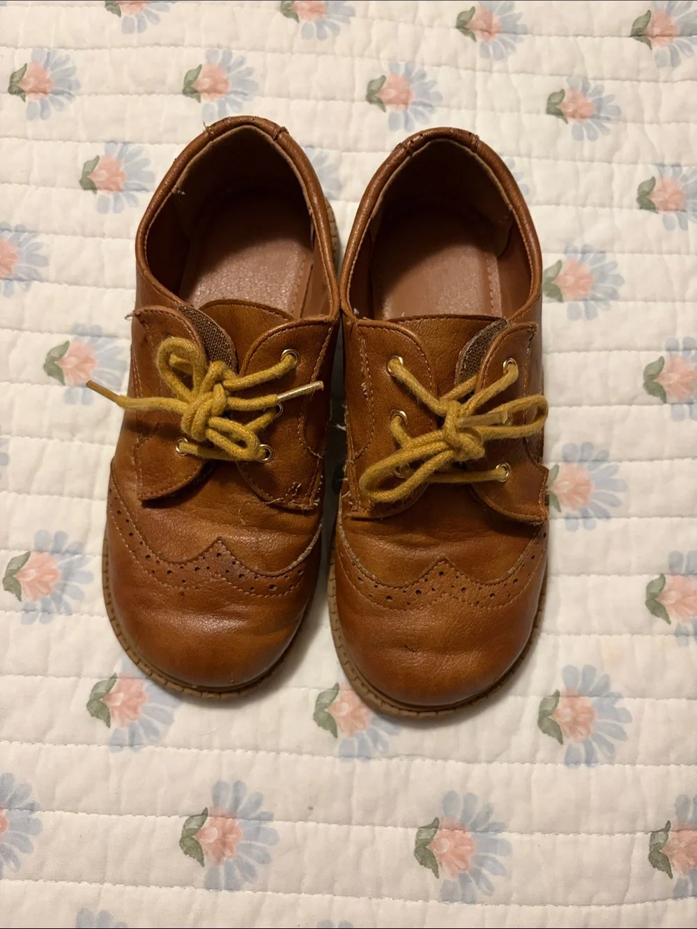 Kids Brown Leather Wingtip Shoes with Yellow Laces